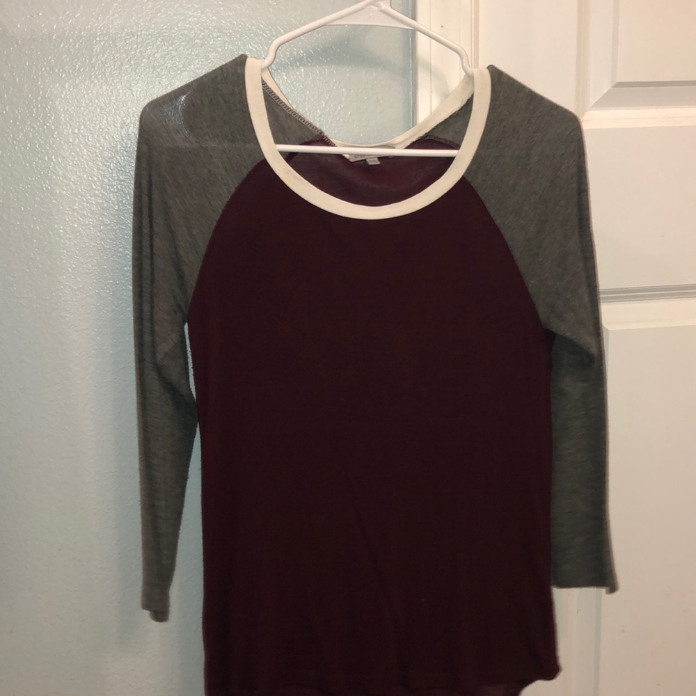 Long sleeved burgundy and grey tee